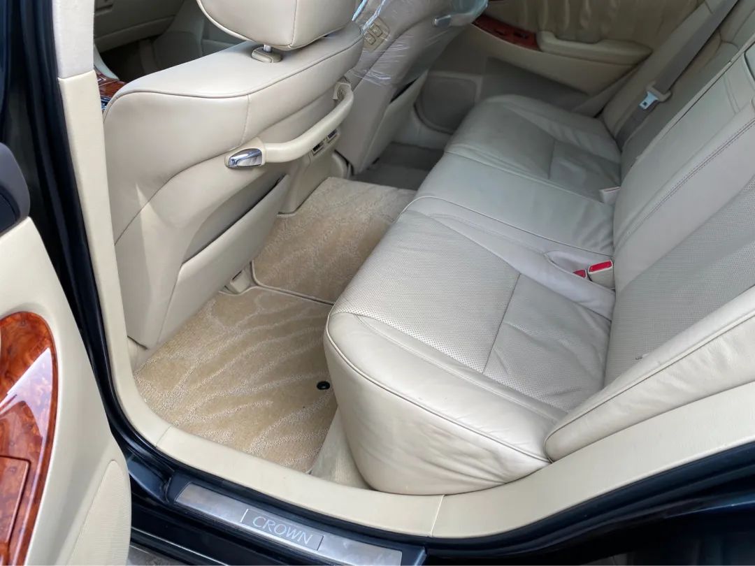 老皇冠全车翻新整备50000元,12代皇冠二手翻新要多少钱