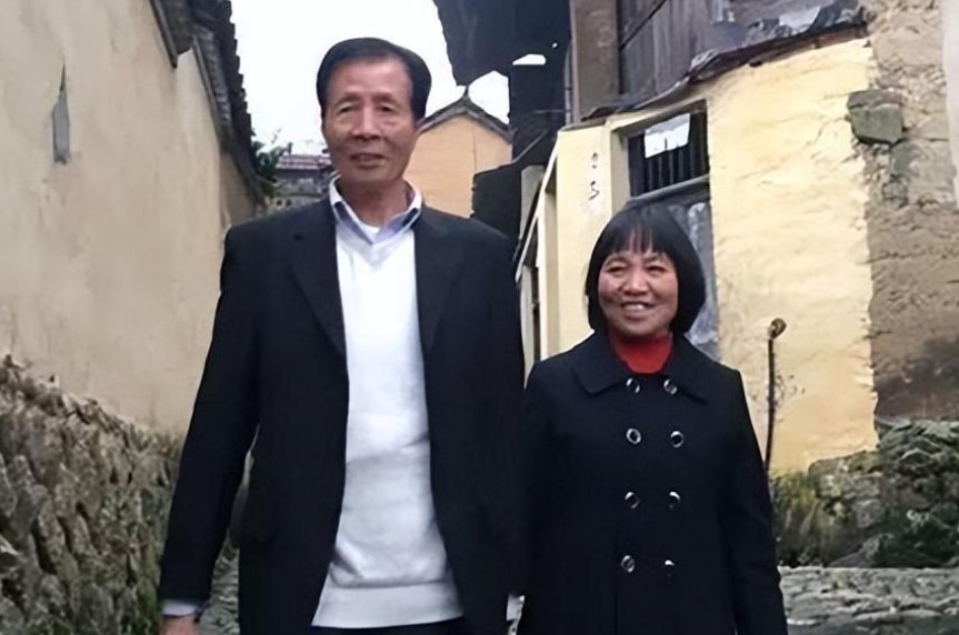 2013年西班牙富商恋上中国大妈，不惜放弃亿万资产，女方：不领证