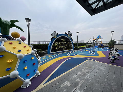 窗含西岭千秋雪成都环球中心雪山,窗含西岭千秋雪魅力成都