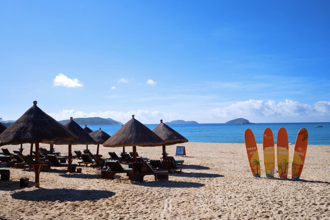 亚龙湾比较新的酒店,亚龙湾的酒店怎么样