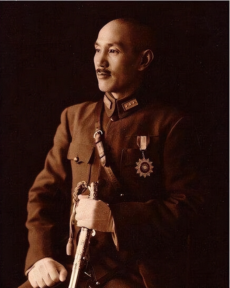 抗战老兵缴获一把日本武士刀,抗日战争日本商人卖武器