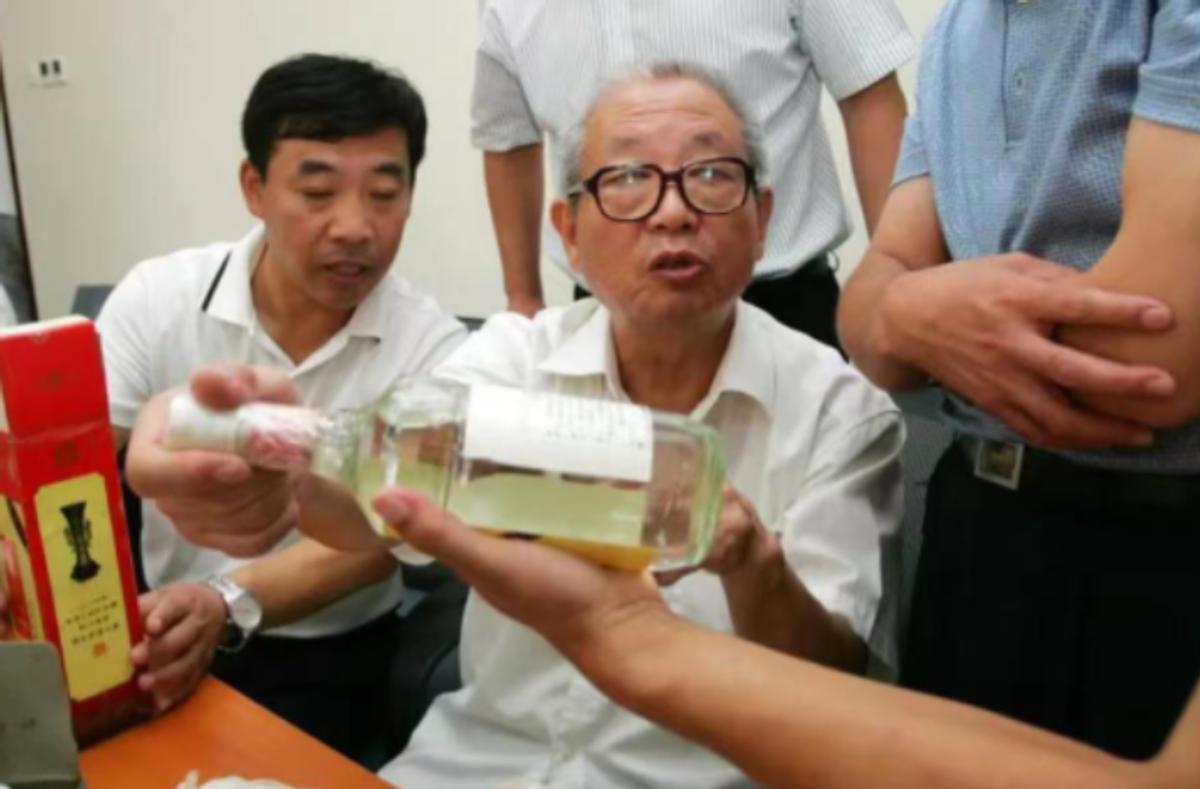 路边高价收酒的什么套路,收购老酒最好的方法