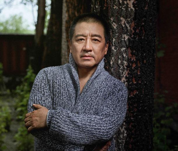 他靠演“白宝山”出名，64岁再获奖，出道40年无绯闻，金星：干净