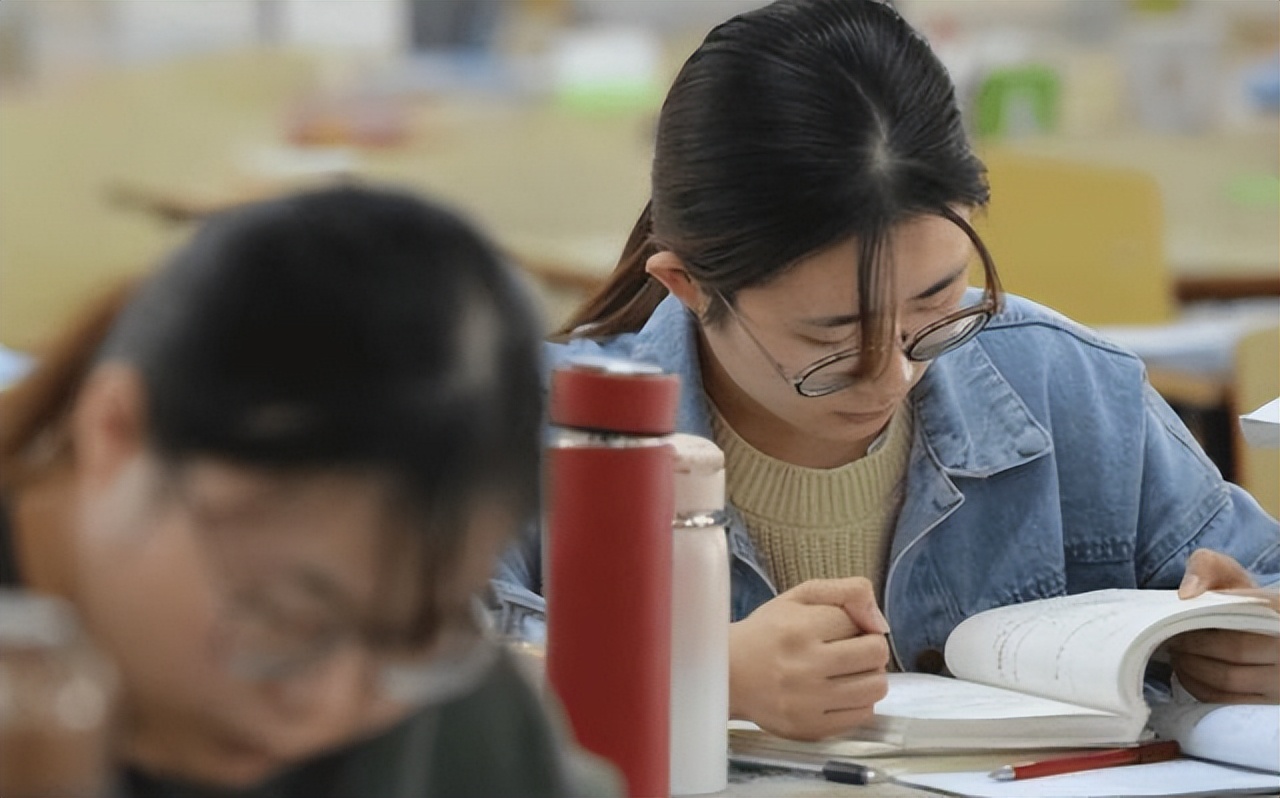 专科读完就失业的五个专业,专科最难找工作的十大专业