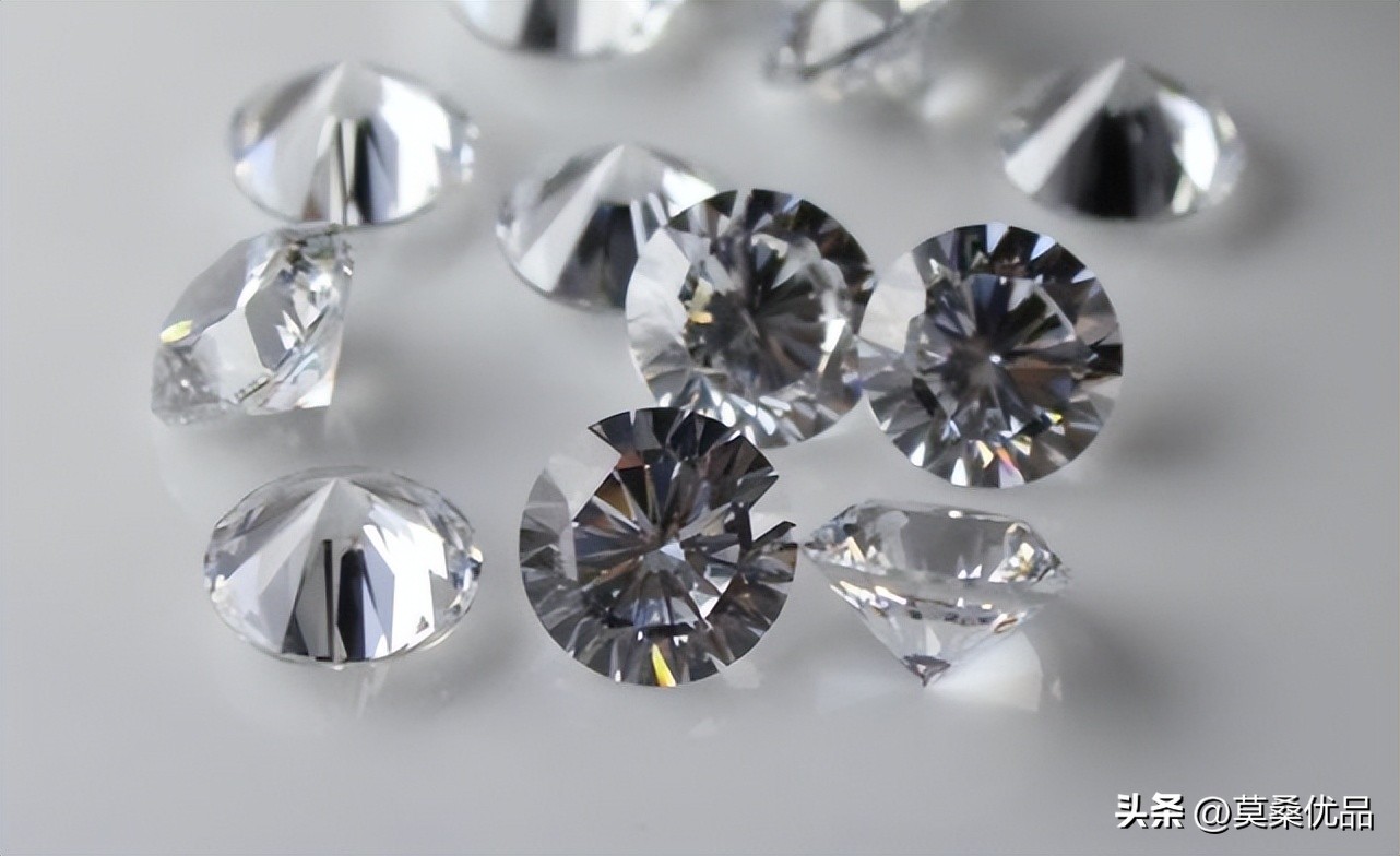 粉色的锆石和莫桑石,莫桑石锆石钻石价格