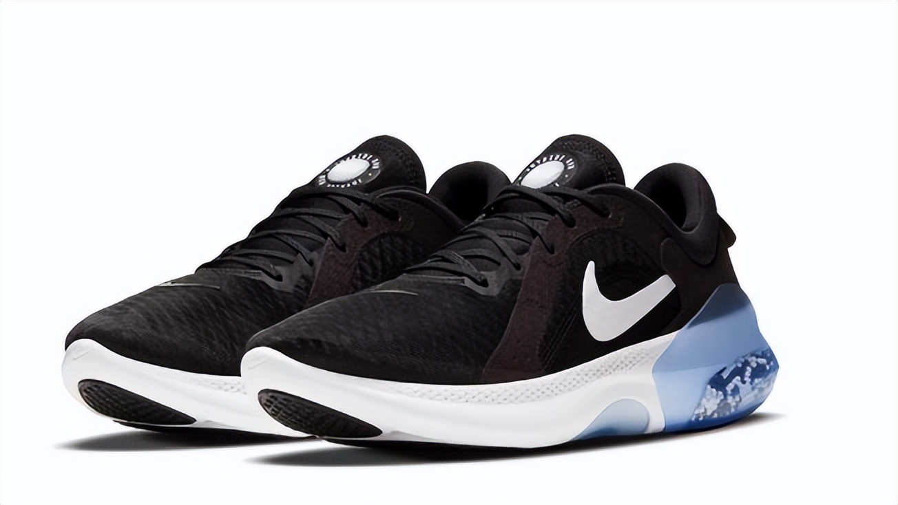 阿迪跑鞋vs耐克跑鞋,索康尼跑鞋和耐克跑鞋哪个好