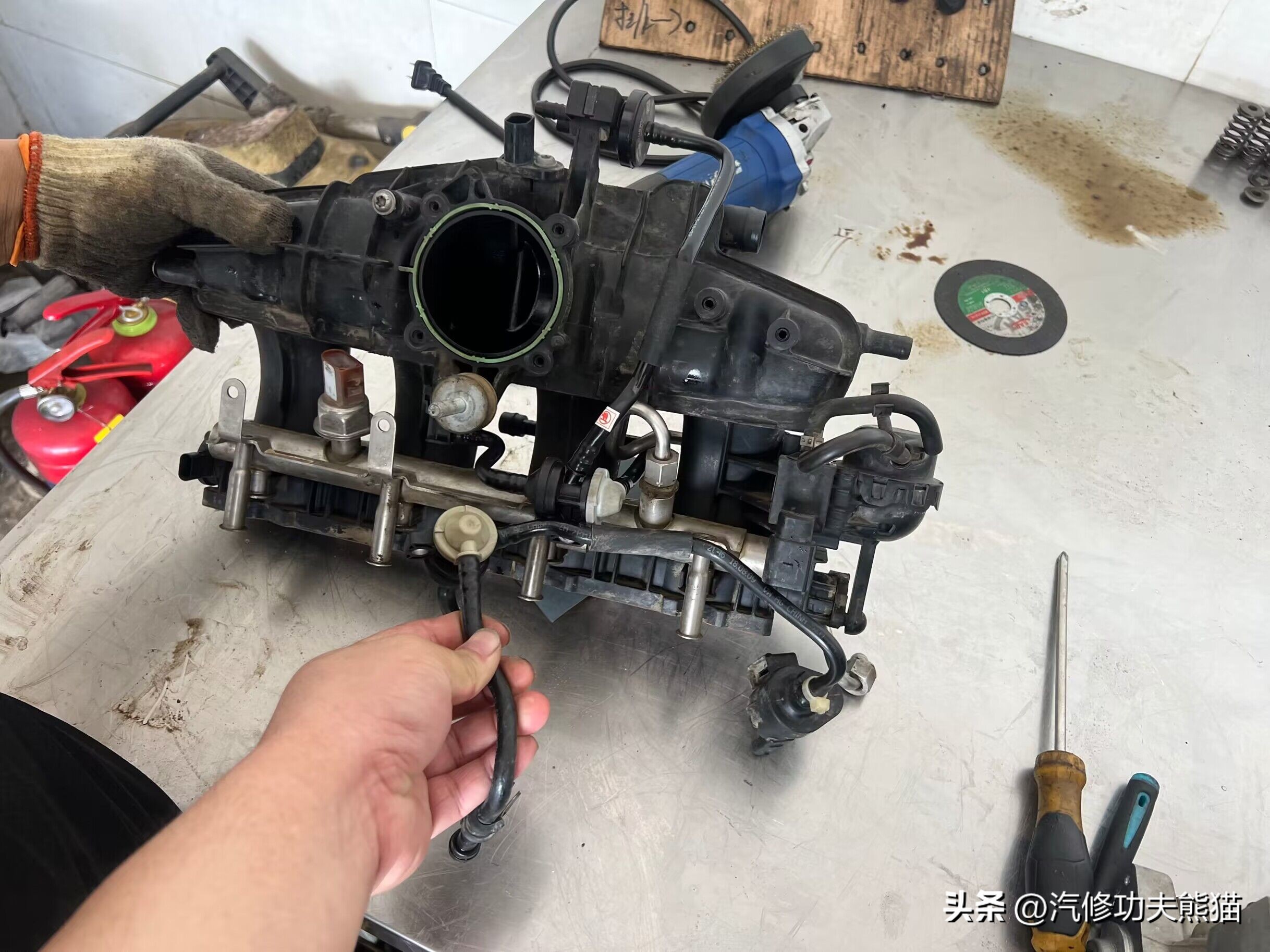 武汉小轿车烧机油处理办法,老款斯柯达烧机油解决方案