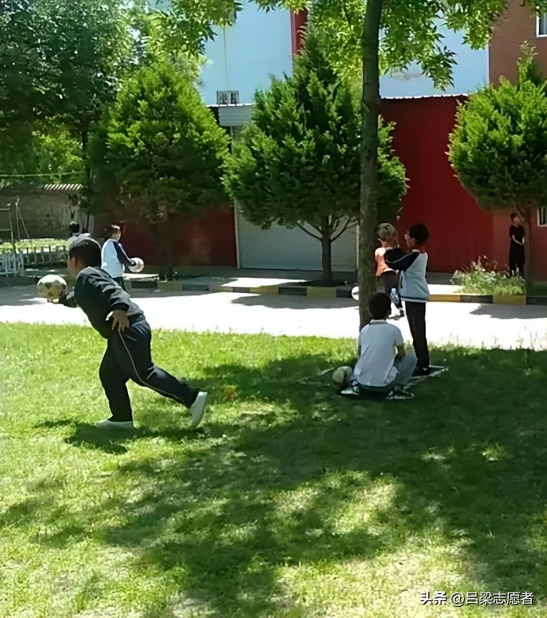 校园足球半决赛,校园足球巅峰对决