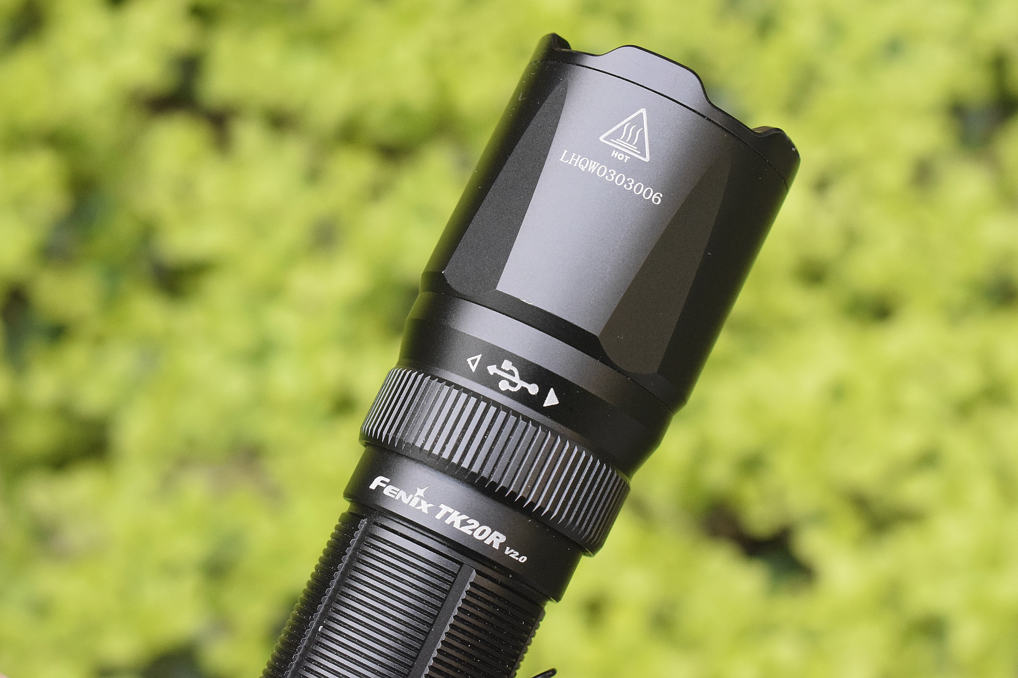 性能强悍再升级，Fenix菲尼克斯TK20RV2.0战术手电体验