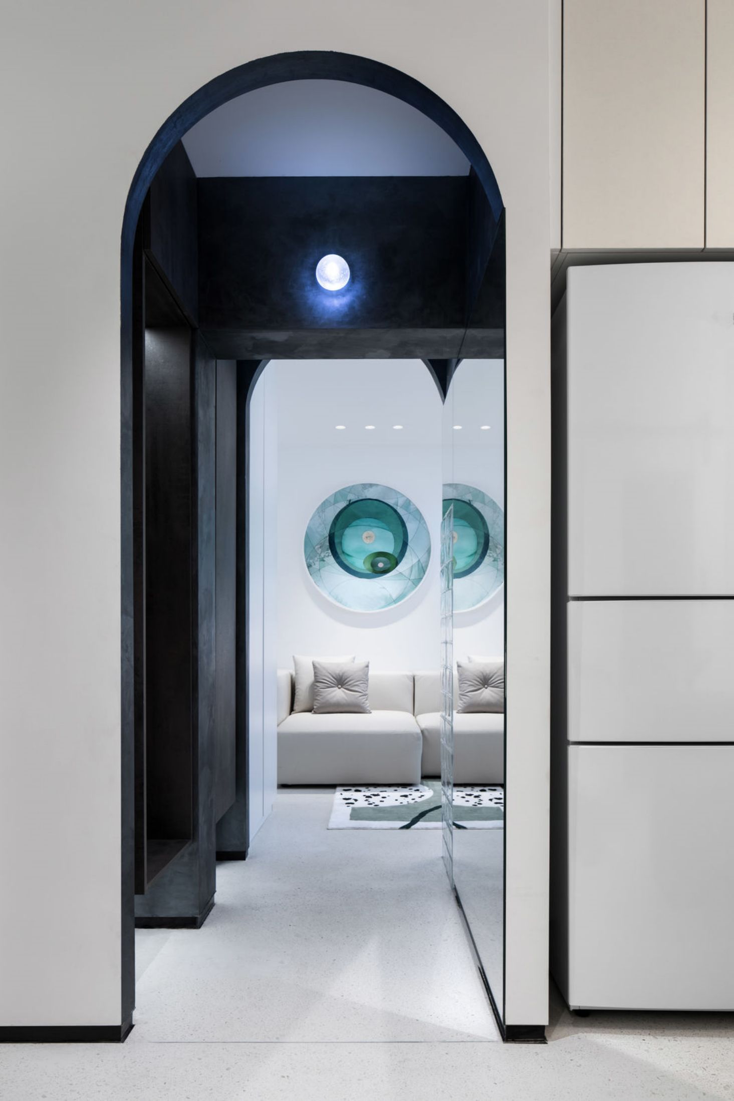 香港蜗居30平米一家三口穷开心,香港适合居住的小蜗居