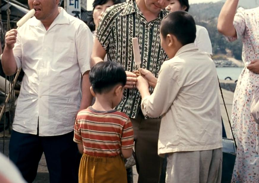 男孩为了救爷爷卖冰棒,男孩为救爷爷卖冰棒电影解说