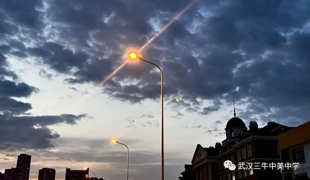 记录毕业典礼的快乐时光,学校毕业典礼上的那些事