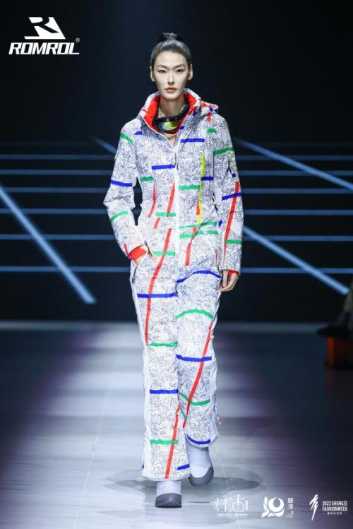 2023年新款时尚女装盐系气质,盛泽时尚女装