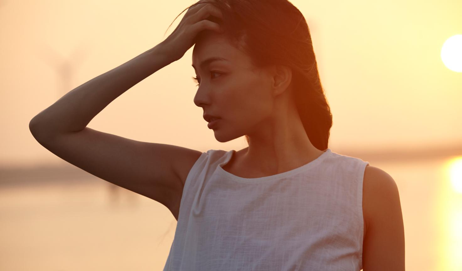 女性什么时候绝经比较好？绝经越迟，越容易长寿？很多人想错了