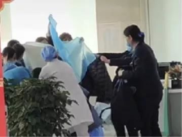 万万没想到！银行也能生孩子？一产妇在银行办业务时突然紧急分娩