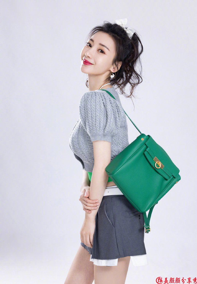 灰懒色美美的姐姐-柳岩