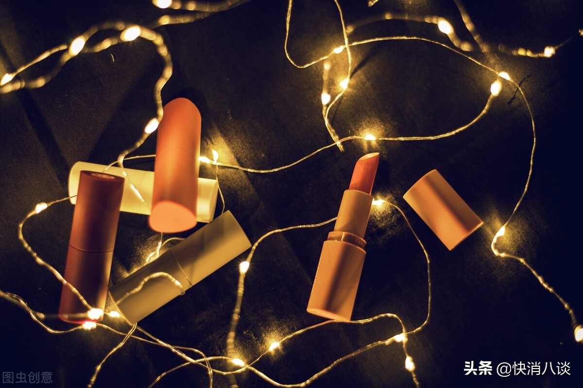 一改往年“618”只送小样态度,巴黎欧莱雅、雅诗兰黛、娇兰等美妆大牌“低头”送正装打5折,你会买单吗?