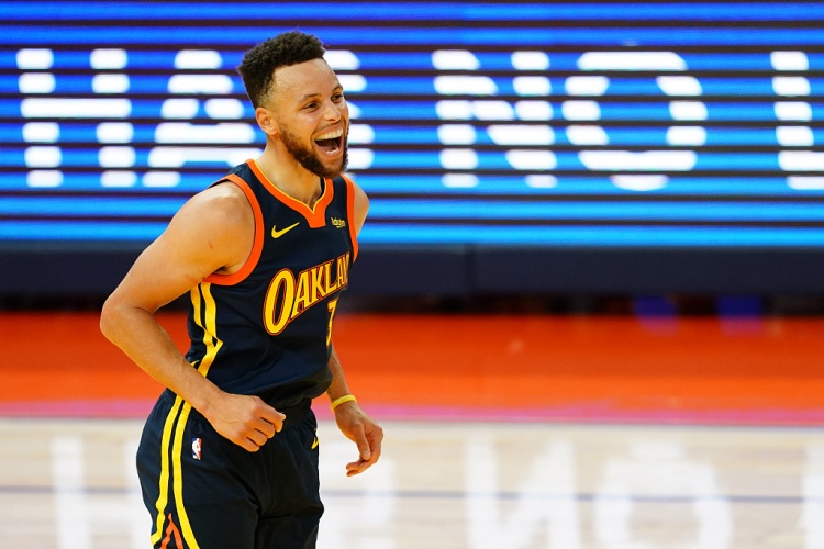 诺维茨基雕像有多大,诺维茨基雕像视频