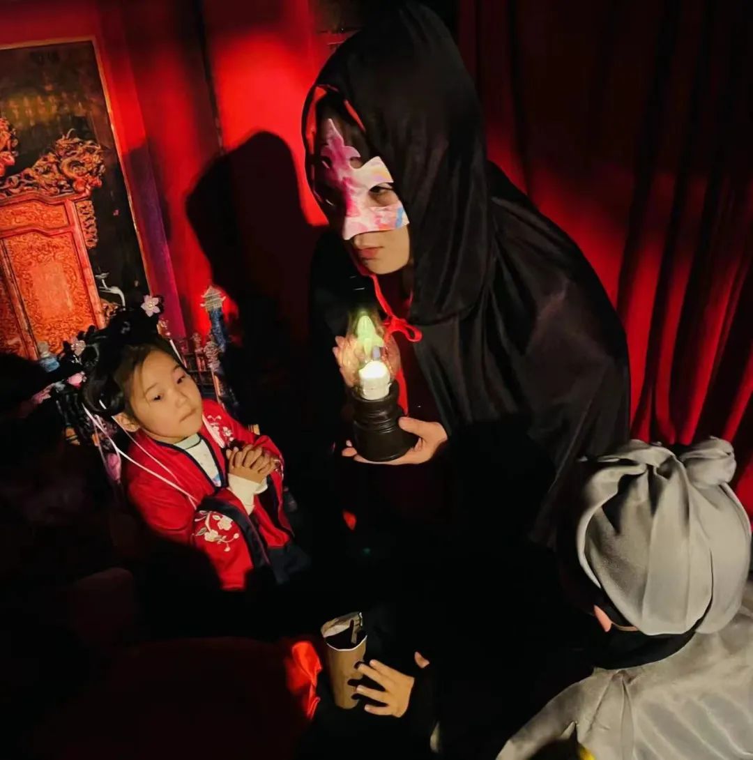 失业后的教培人，转型带孩子玩剧本杀