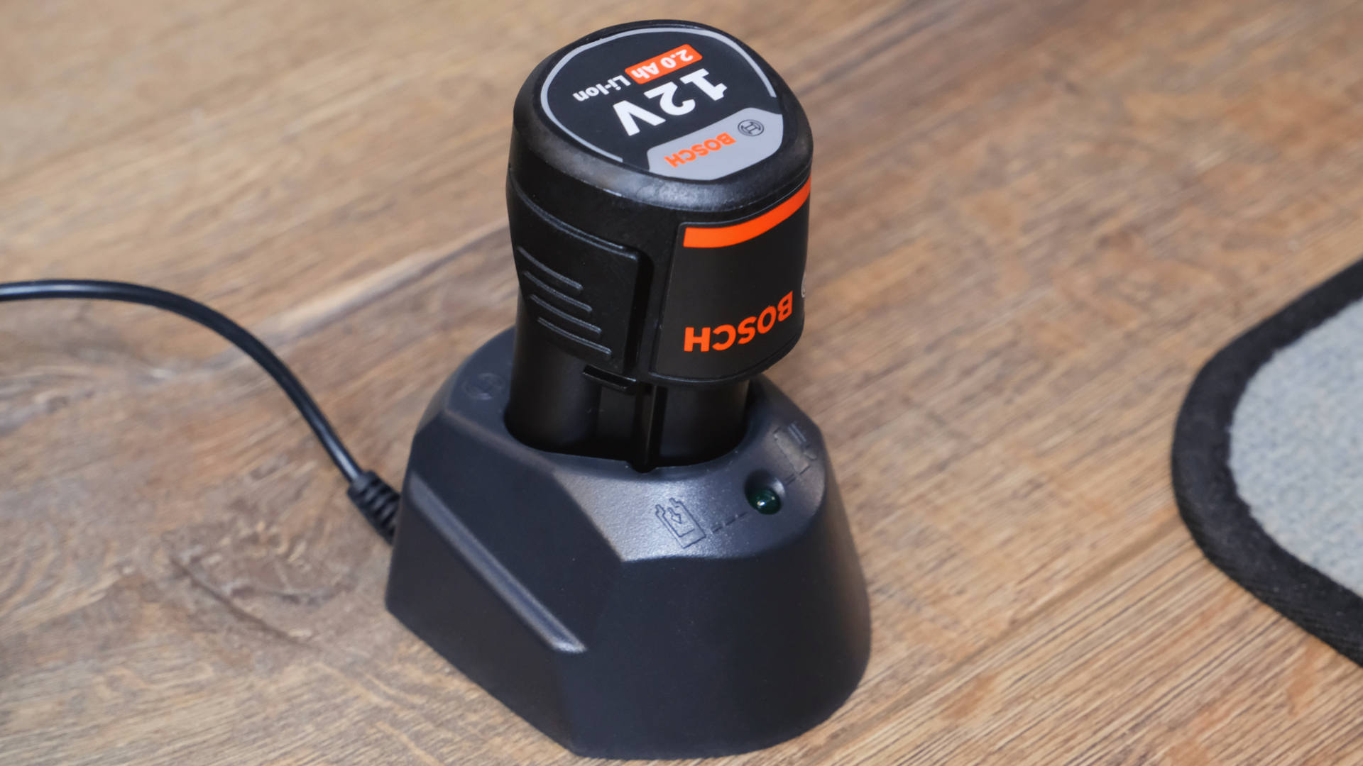 博世gsb120冲击钻套装,博世gsb120锂电钻工具箱套装