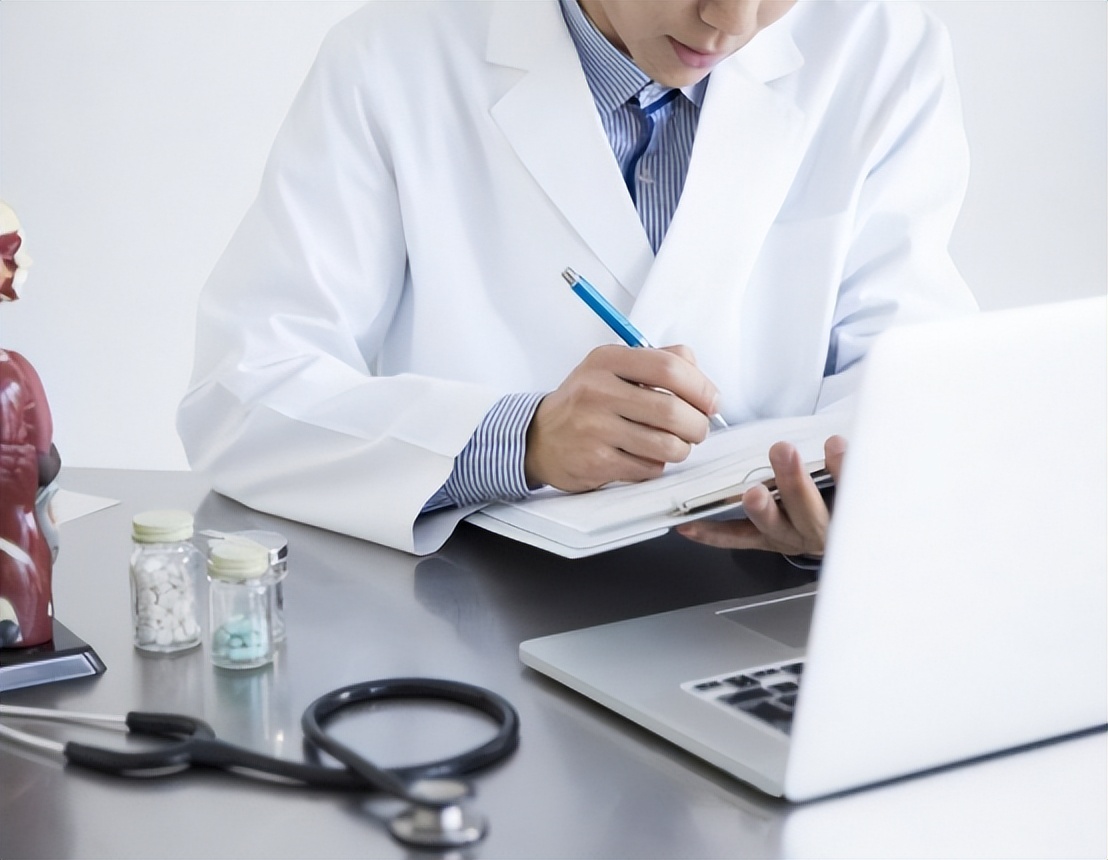 为啥很多人会长“肛毛”？可以直接用手拔掉吗？看完涨知识了