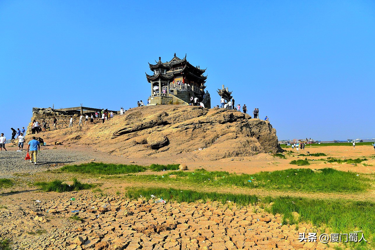 鄱阳湖千年石岛落星墩古建筑,鄱阳湖落星墩全景