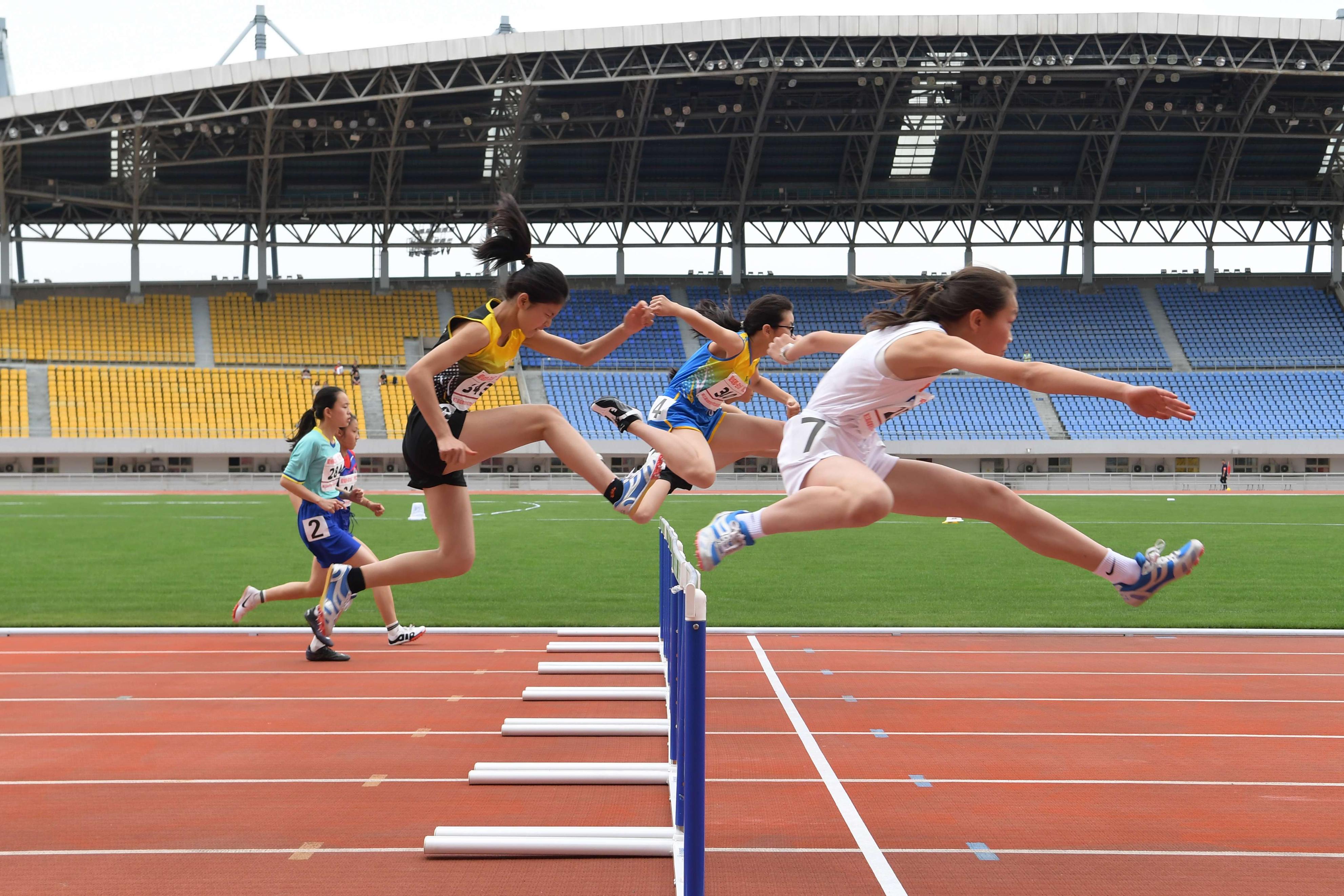 成都市青少年运动会田径比赛初中,成都青少年第三届田径比赛