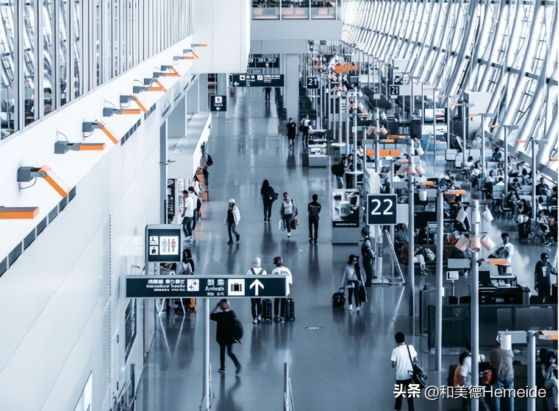 轮椅坐飞机方便还是火车方便,坐轮椅坐飞机坐摆渡车怎么登机