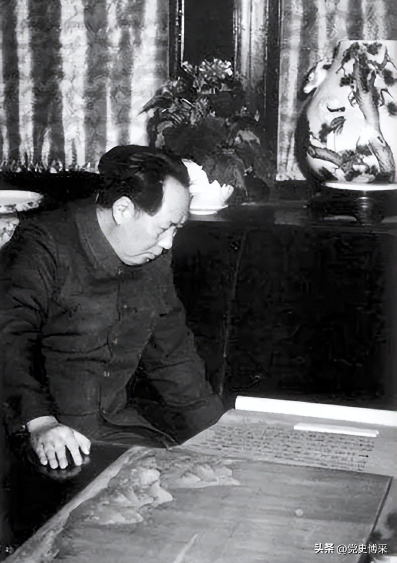 毛*东泽**独领风骚的书法艺术