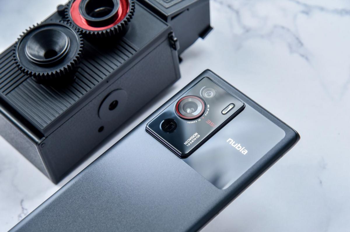 首发骁龙8gen1的手机2699元买吗,骁龙8gen1的手机现在值得买吗