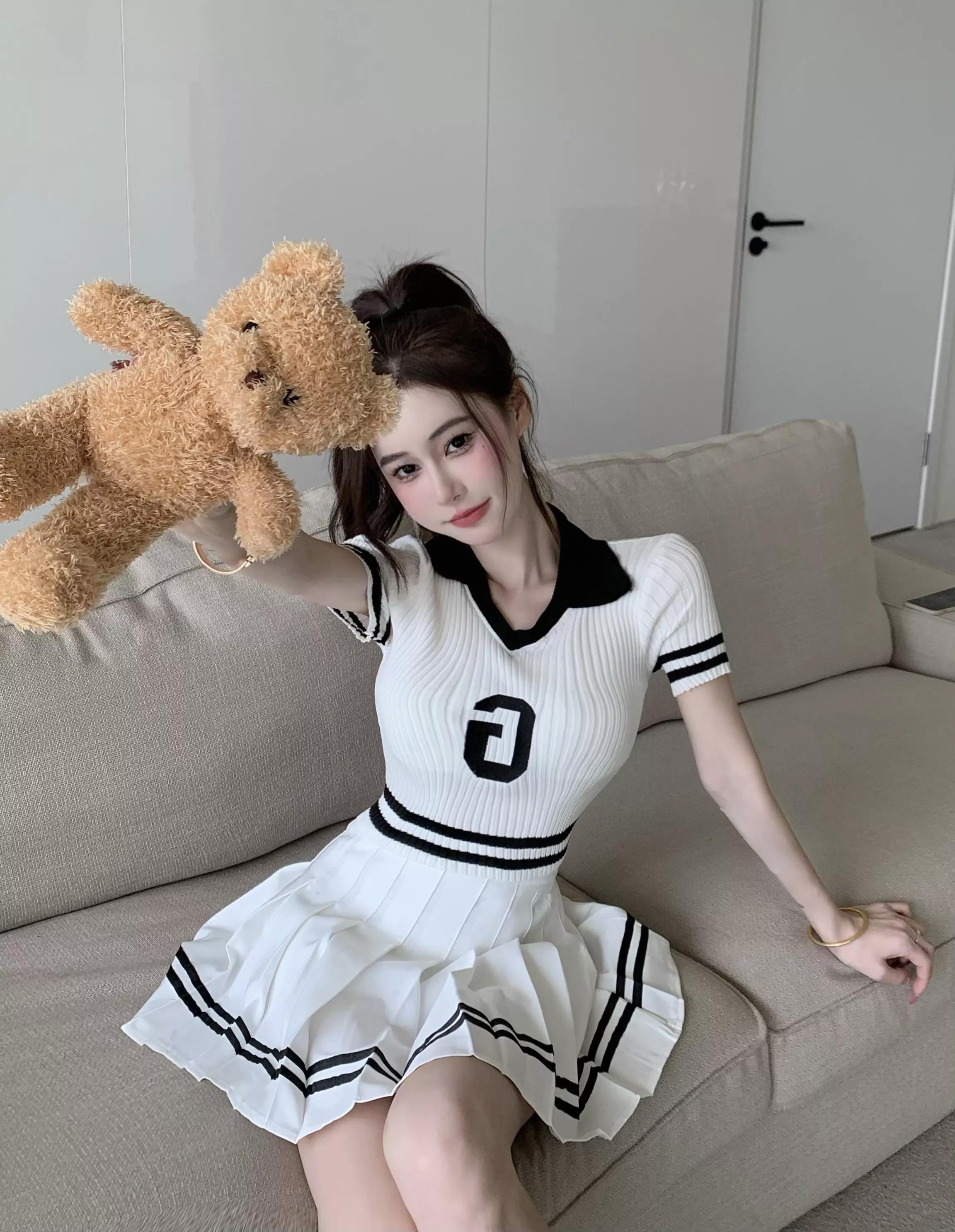 日系足球宝贝套装,白色足球宝贝运动套装女孩