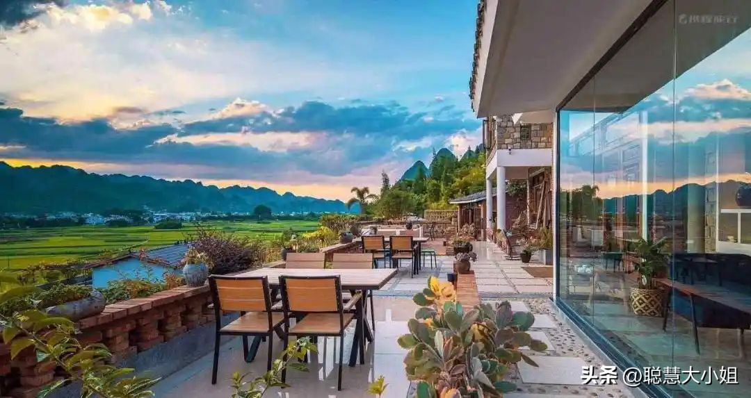 贵州兴义万峰林油菜花盛开时期,贵州兴义风景区万峰林