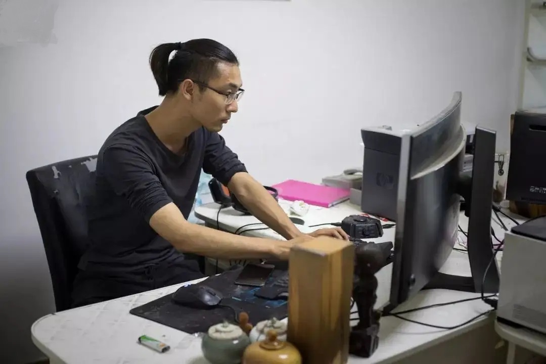 90后小伙创业内衣,90后小伙改行做内衣