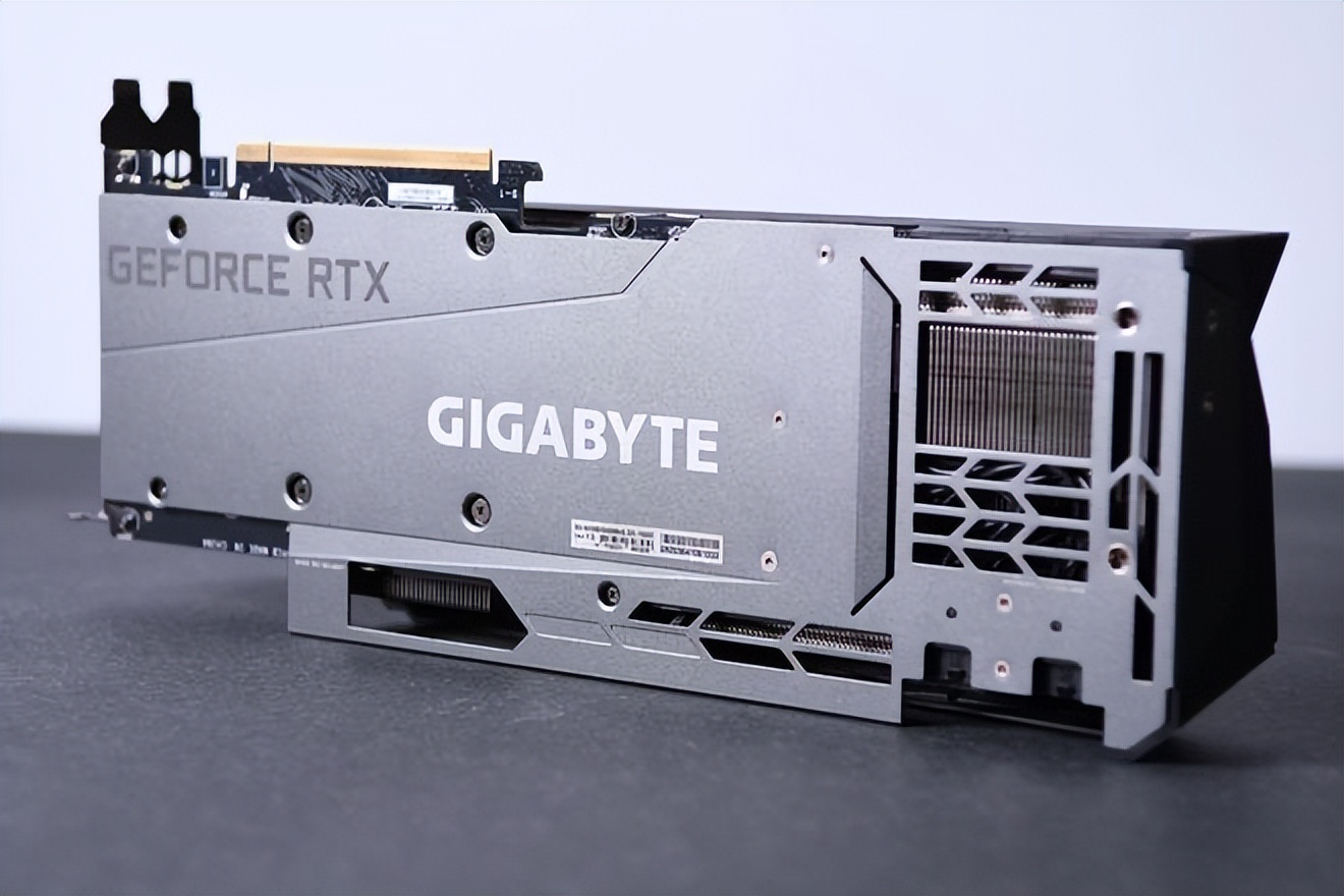 技嘉b760m电竞小雕是丐版吗,技嘉b760ddr4小雕评测