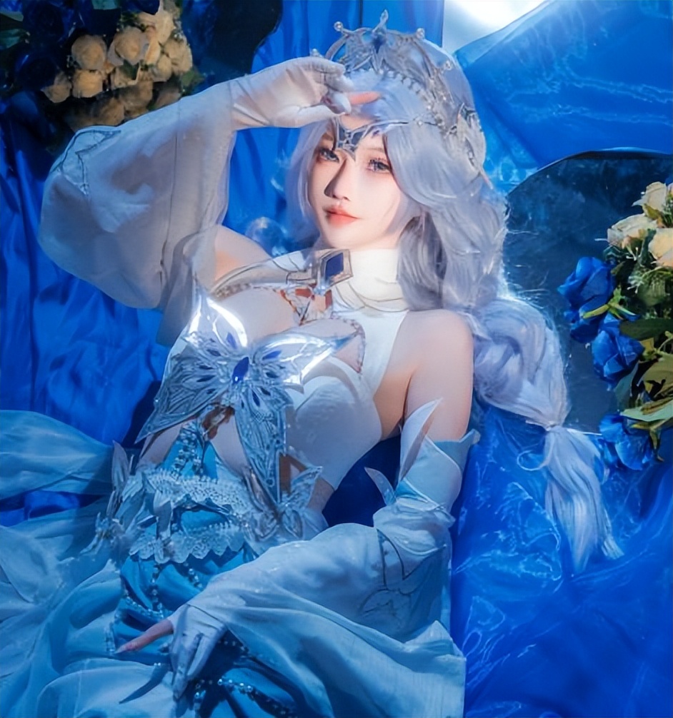 最近爆火的最帅女cos,全球最火的cos角色