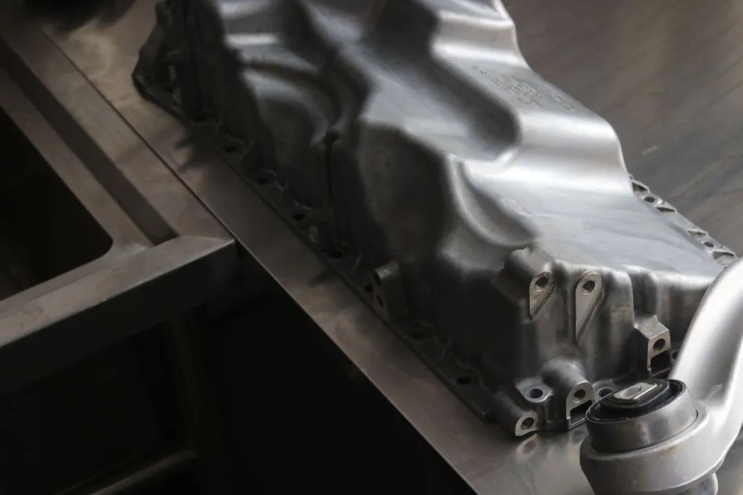 怪兽修车视频全集,13年宝马gt535升级新款内饰