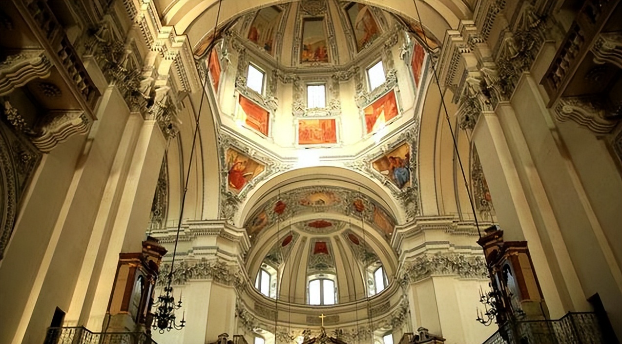 奥地利著名音乐家莫扎特，他为何能够跟贝多芬齐名？