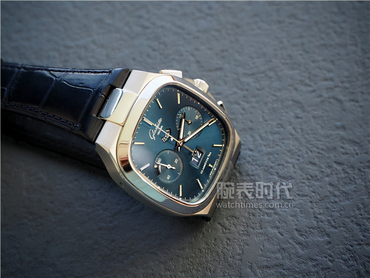 格拉苏蒂原创七零年代腕表,格拉苏蒂万年历测评