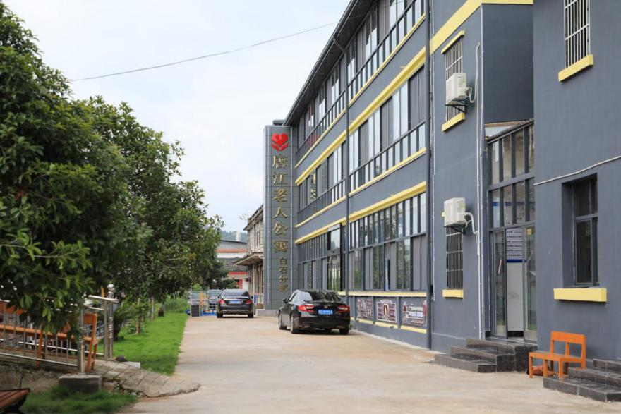 白石镇农村示范村,白石村党支部书记