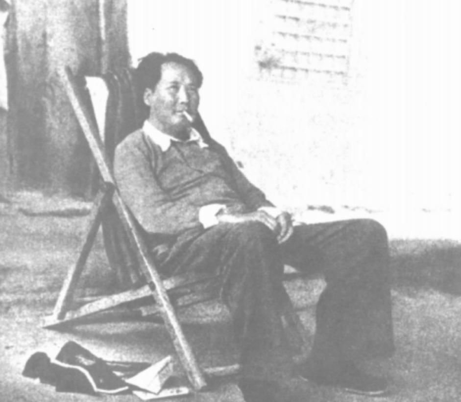 毛主席特制雪茄的由来，多亏了一位同志的引荐，毛主席爱不释手