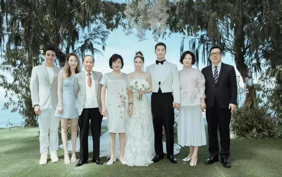 曝何超云未婚夫境外被捕,何超云男友卷入乌龙事件