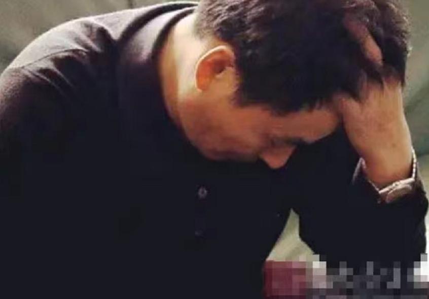 湖南31岁男子发现4岁儿子非亲生,戴绿帽游街,岳母:都是他没用!