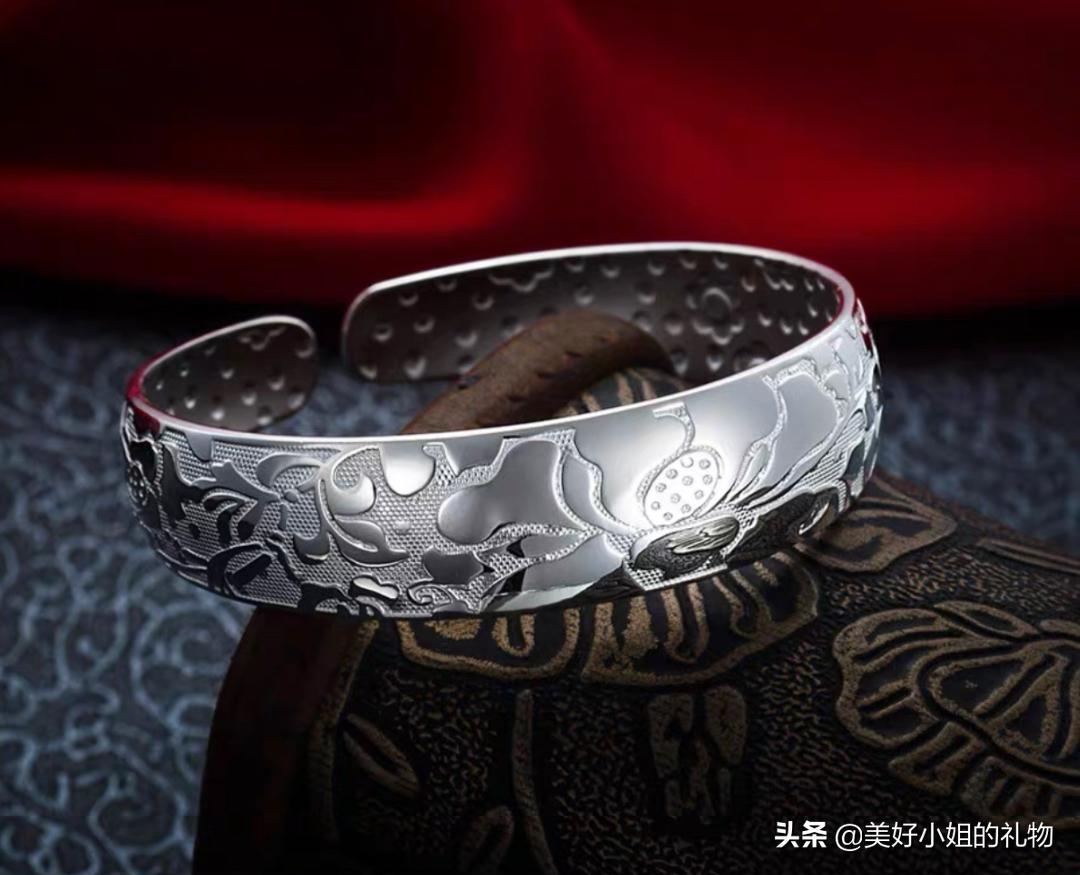 母亲节礼物40-50岁实用首饰套装,母亲节首饰礼物推荐