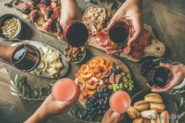 天津姐弟恋，约定三年后结婚，男孩后悔想拖延婚期