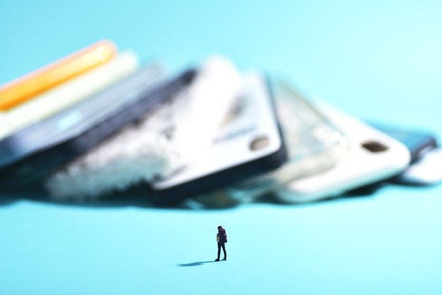 翻新二手手机出售构成什么罪,回收旧手机再翻新出售犯法吗