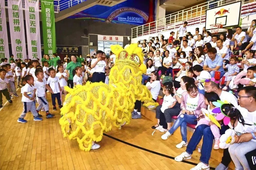 七彩童年活动环创,七彩童年庆六一活动