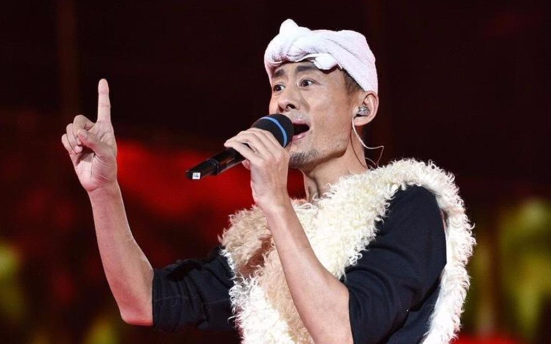 阿宝是如何装疯卖傻的,阿宝装疯卖傻视频