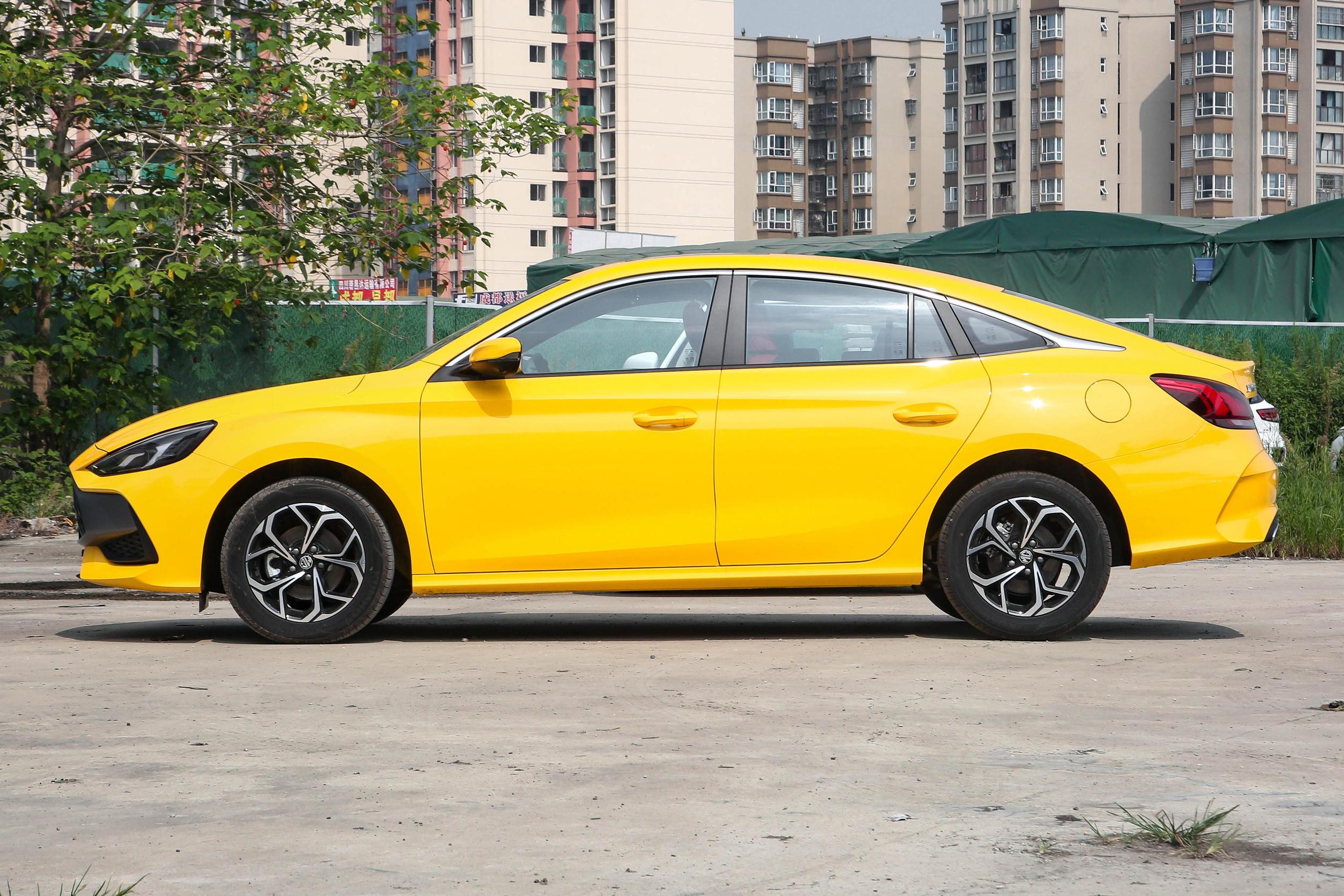 空间大10万元买这几款suv有面子,中型suv怎么选不妨先看看这款车