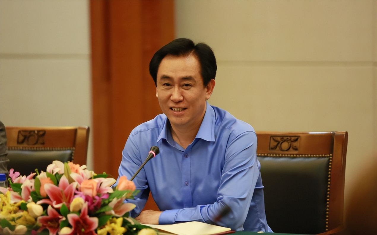 许家印第一代地产首富,许家印草根变富豪度过三次危机