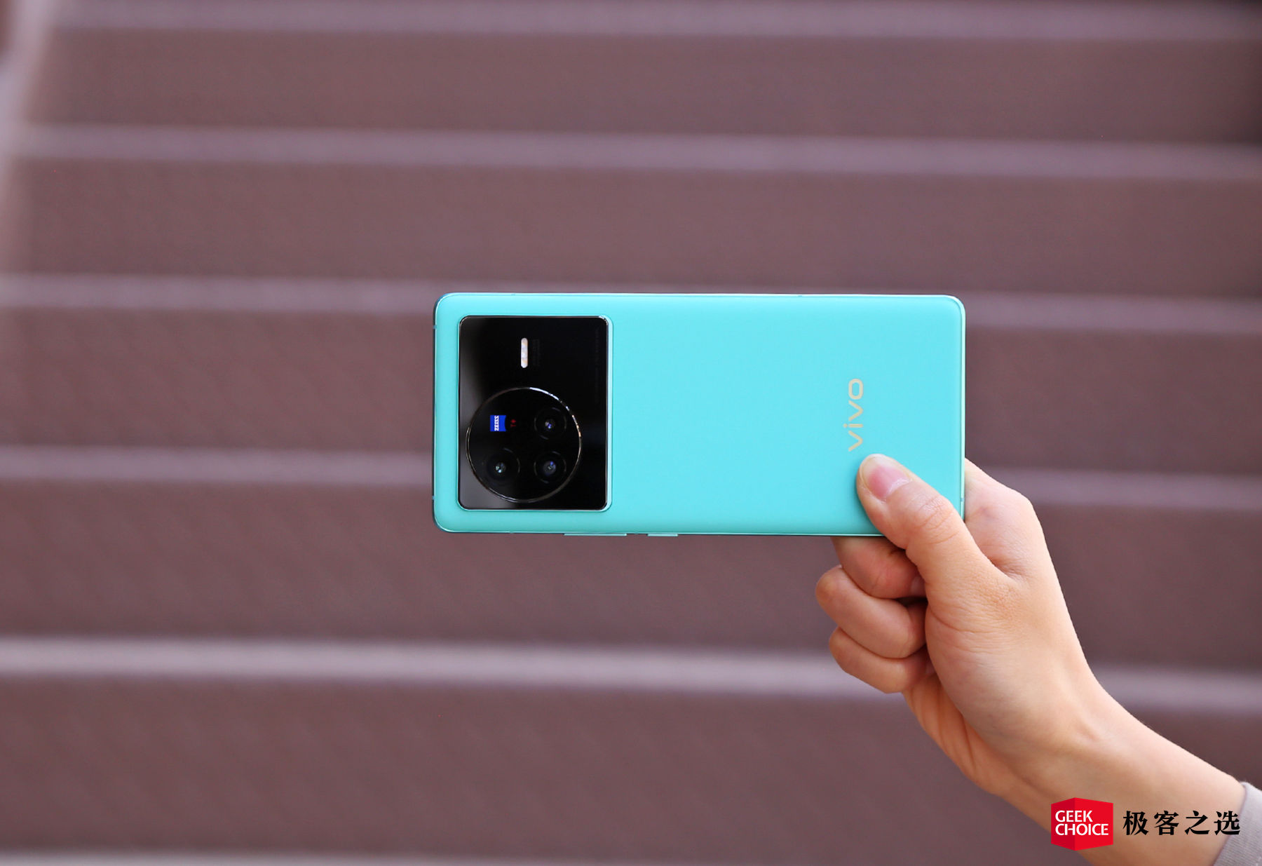 vivox80天玑9000版吃鸡测评,vivox80天玑9000芯片怎么样